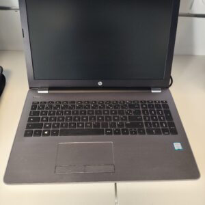 HP 250 G8